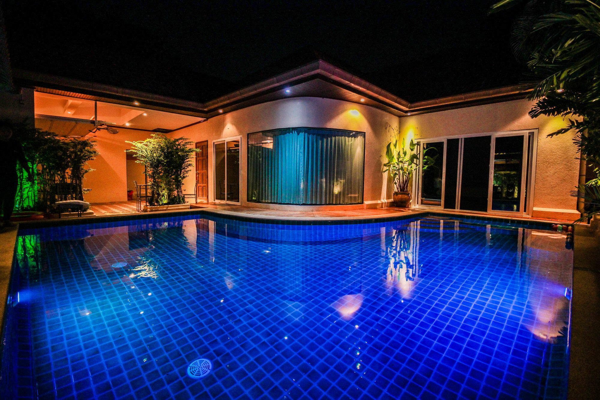 โคซี บีช พูล วิลลา บาย พัทยา ซันนี เรนทัล Villa Pattaya ภายนอก รูปภาพ